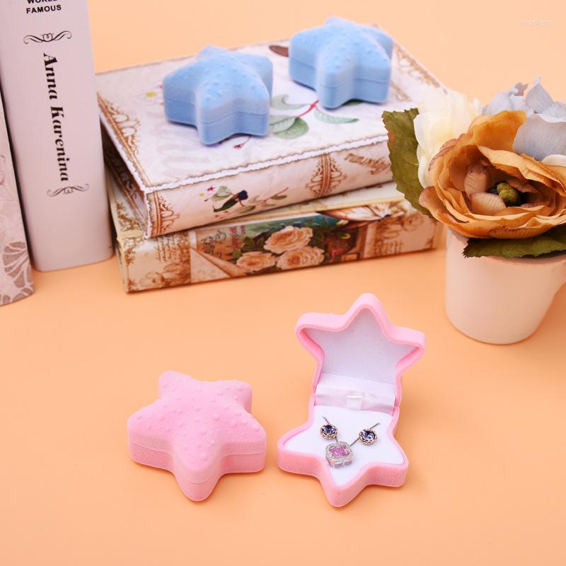Jewelry Pouches HOSENG Pink Blue Color Velvet Case Wedding Ring Box Necklace Display Package HS_675
Jewelry Pouches HOSENG Pink Blue Color Velvet Case Wedding Ring Box Necklace Display Package HS_675