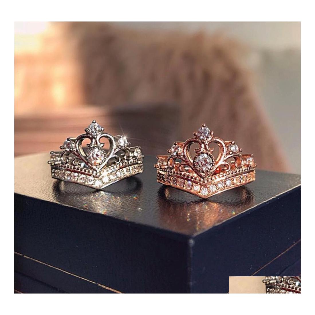 With Side Stones Fashion Retro Town Shop Gem Zircon Fancy Crown Ring Birthday Girl Gift Elegant Women Prom Jewelry Luckyhat Drop Deli Dhlbl
With Side Stones Fashion Retro Town Shop Gem Zircon Fancy Crown Ring Birthday Girl Gift Elegant Women Prom Jewelry Luckyhat Drop Deli Dhlbl