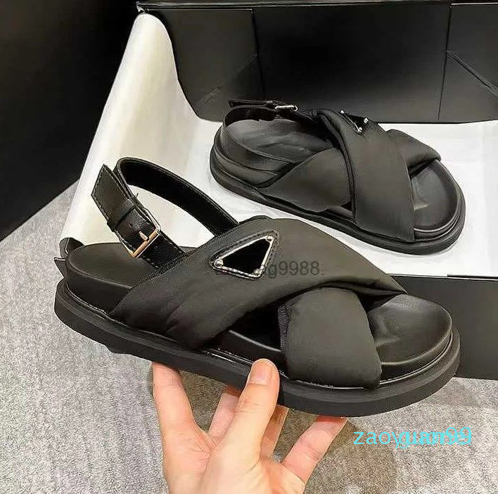 2023 nylon sandals Padded and quilted upper expanded rubber sole Rubber Designer platform Women Sandal Size 35-41, Black
2023 nylon sandals Padded and quilted upper expanded rubber sole Rubber Designer platform Women Sandal Size 35-41, Black