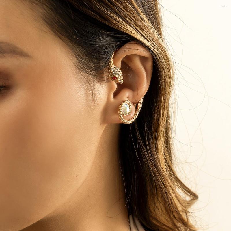 Stud Earrings 2023 European And American Retro Red Gem Outline Alloy Ear Hanging Clip Personalized Hollow No Pierced Halloween Jewelry
Stud Earrings 2023 European And American Retro Red Gem Outline Alloy Ear Hanging Clip Personalized Hollow No Pierced Halloween Jewelry