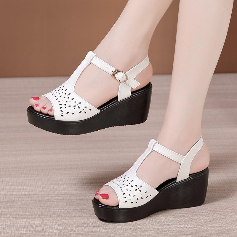 Dress Shoes Small Plus Size 32-43 Comfortable Medium Heels Women 2023 Floral Cutout Leather Platform Wedge Sandals For Mother Beach, White
Dress Shoes Small Plus Size 32-43 Comfortable Medium Heels Women 2023 Floral Cutout Leather Platform Wedge Sandals For Mother Beach, White