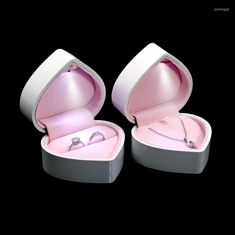 Jewelry Pouches Luxury Heart Shaped LED Light Wedding Ring Pendant Box Display Storage Decoration Birthday Gift
Jewelry Pouches Luxury Heart Shaped LED Light Wedding Ring Pendant Box Display Storage Decoration Birthday Gift