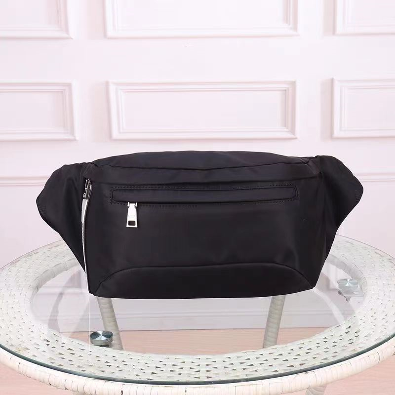 Designer bags Men's Black Waist Bag Triangle Designer Nylon Messenger Shoulder Chain Bags Outdoor Men Waists Bag's Chest Bag Replacement Mobile Three dimensions, Black 3 15cm31cm23cm
Designer bags Men's Black Waist Bag Triangle Designer Nylon Messenger Shoulder Chain Bags Outdoor Men Waists Bag's Chest Bag Replacement Mobile Three dimensions, Black 3 15cm31cm23cm