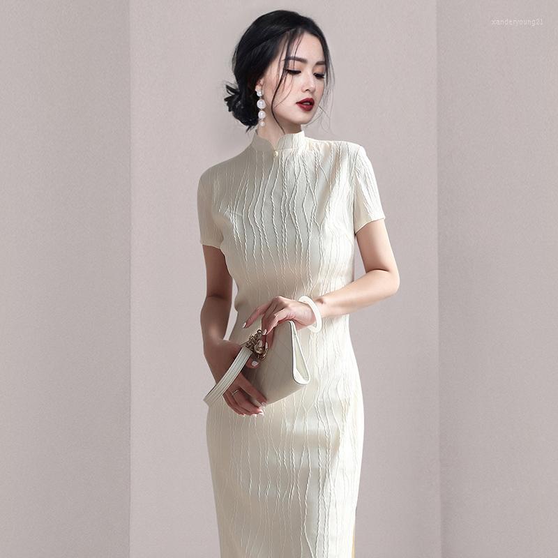 Party Dresses 2023 Fashion Summer Exquisite Jacquard Champagne White Short-sleeved Cheongsam DressYoung Temperament High-end
Party Dresses 2023 Fashion Summer Exquisite Jacquard Champagne White Short-sleeved Cheongsam DressYoung Temperament High-end
