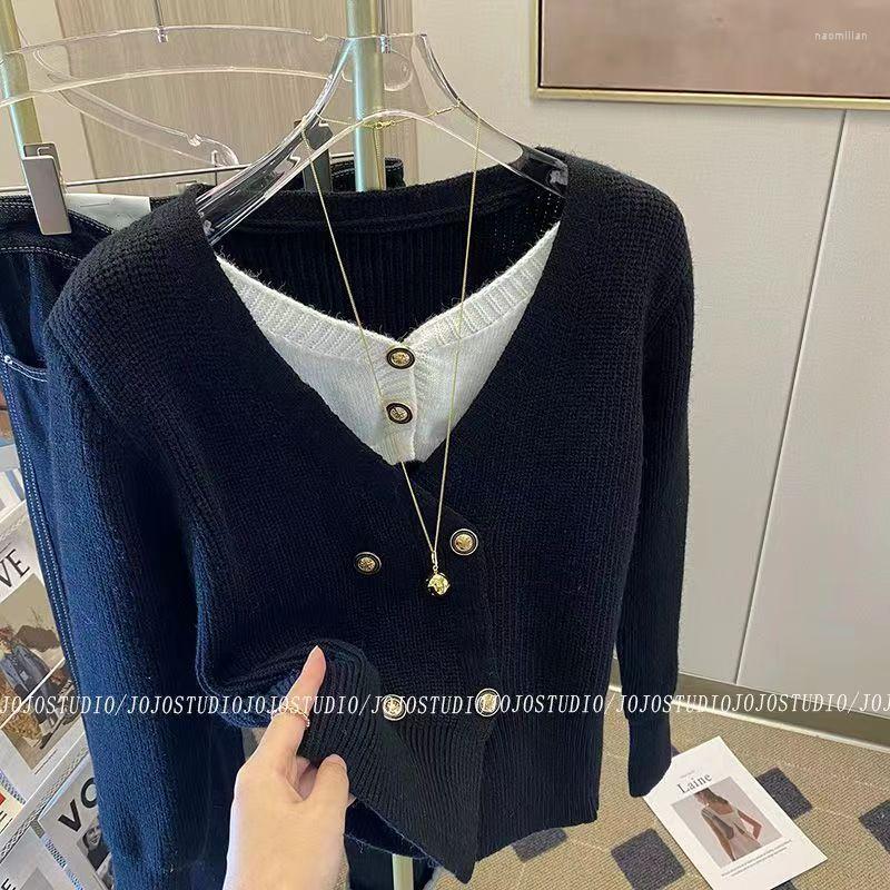 Women' Knits Splice V-neck Slouchy Double Breasted Knitwear Women' Autumn And Winter Design Fashionable Two Piece Sweater, Black
Women' Knits Splice V-neck Slouchy Double Breasted Knitwear Women' Autumn And Winter Design Fashionable Two Piece Sweater, Black