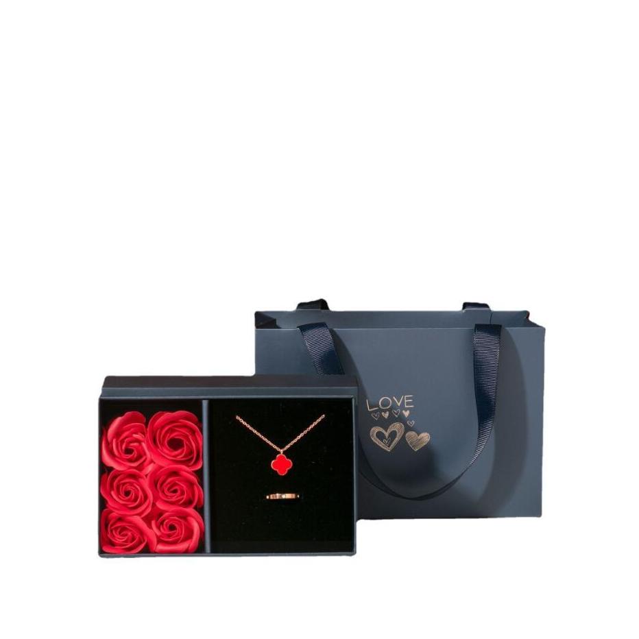 Jewelry Boxes 18X 12Cm Soap Flower Gift Carry Bag Ring Earring Necklace Window Storage Box Wedding Party Valentines Day Gifts Crafts Ot0Xv
Jewelry Boxes 18X 12Cm Soap Flower Gift Carry Bag Ring Earring Necklace Window Storage Box Wedding Party Valentines Day Gifts Crafts Ot0Xv