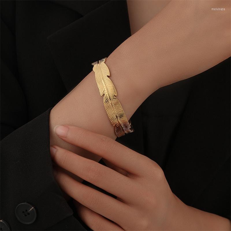 Bangle Gold Color Stainless Steel Feather For Men Women Vintage Adjustable Fashion Jewelry
Bangle Gold Color Stainless Steel Feather For Men Women Vintage Adjustable Fashion Jewelry