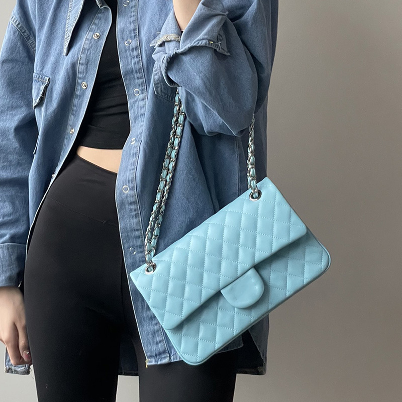 25CM Womens Designer Sky Blue Shoulder Bags Classic Rectangular Double Flap Quilted Wallet Purse SHW Crossbody Handbabgs Outdoor Multi Pochette Sacoche Pocket, Box
25CM Womens Designer Sky Blue Shoulder Bags Classic Rectangular Double Flap Quilted Wallet Purse SHW Crossbody Handbabgs Outdoor Multi Pochette Sacoche Pocket, Box