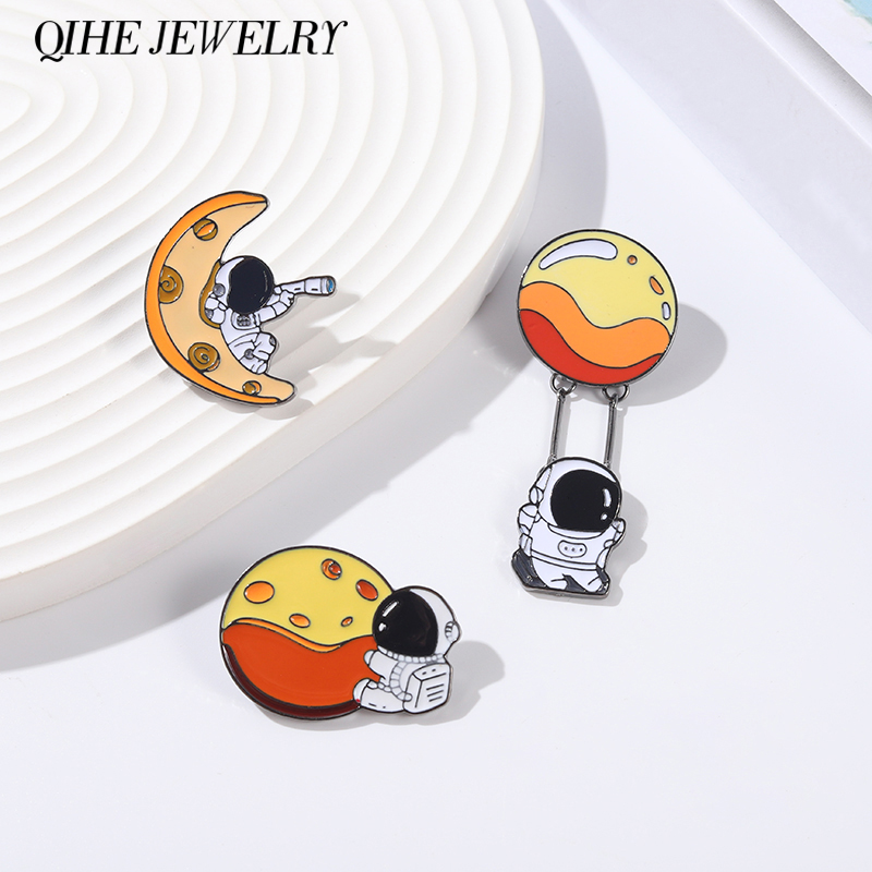Space Astronaut Enamel Pin Brooch Moon Galaxy Metal Round Lapel Clothes Badge Women Kids Gifts Friends Collection Lover Jewelry
Space Astronaut Enamel Pin Brooch Moon Galaxy Metal Round Lapel Clothes Badge Women Kids Gifts Friends Collection Lover Jewelry