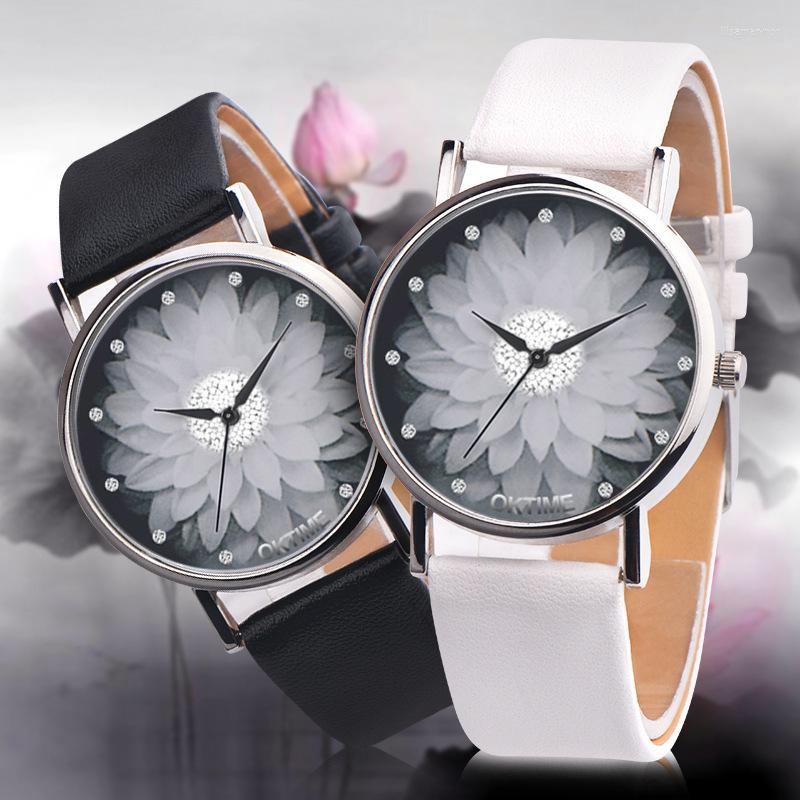 Wristwatches Male And Female Student Lovers Watch Personality Lotus Dial Simple Skin Quartz
Wristwatches Male And Female Student Lovers Watch Personality Lotus Dial Simple Skin Quartz