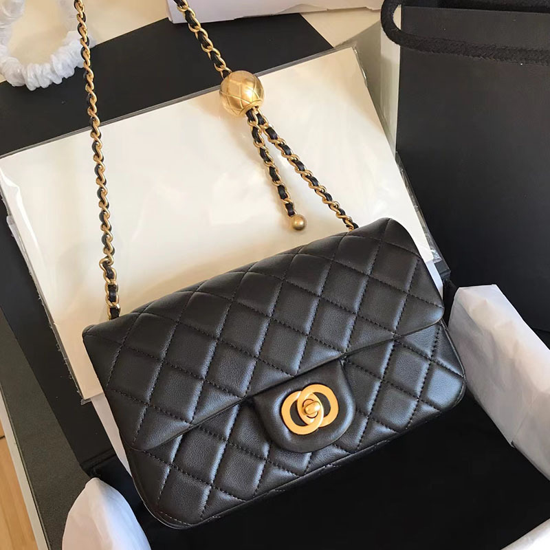 Designer Shoulder Bag Classic Plaid Flap CF Caviar Handbag Gold Chain Lambskin Leather CC Bag solid color Quilted lady messenger bag, Black 18cm
Designer Shoulder Bag Classic Plaid Flap CF Caviar Handbag Gold Chain Lambskin Leather CC Bag solid color Quilted lady messenger bag, Black 18cm