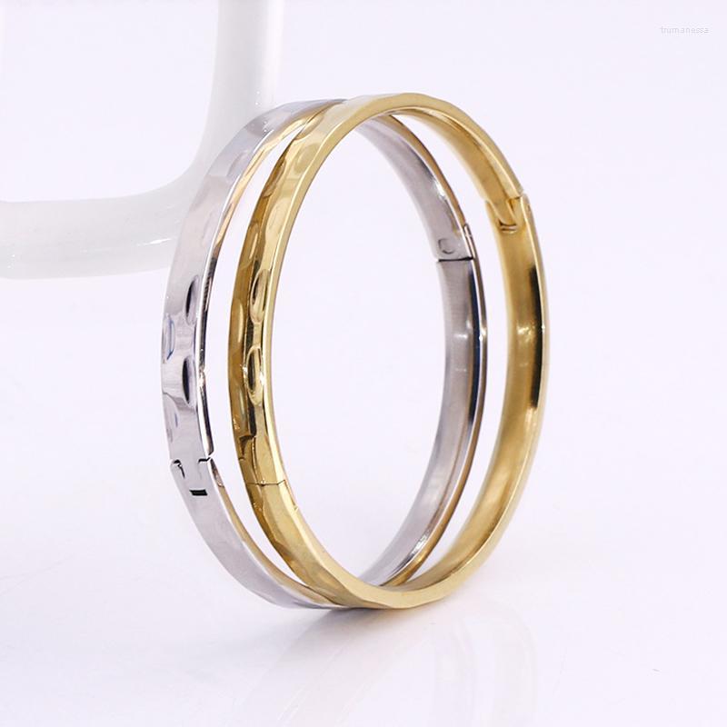 Bangle 2023 High Quality Fashion Smooth Water Shadow Open Stainless Steel Bracelet Trum22
Bangle 2023 High Quality Fashion Smooth Water Shadow Open Stainless Steel Bracelet Trum22
