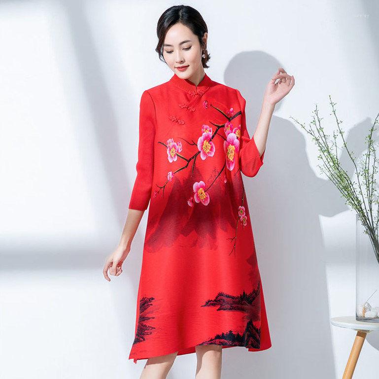 Casual Dresses Middle-aged Mother Fold Dress Female 2023 Spring Chinese Style Mass Red Improved Cheongsam O Neck Three Quarter Sleeve Skirt
Casual Dresses Middle-aged Mother Fold Dress Female 2023 Spring Chinese Style Mass Red Improved Cheongsam O Neck Three Quarter Sleeve Skirt