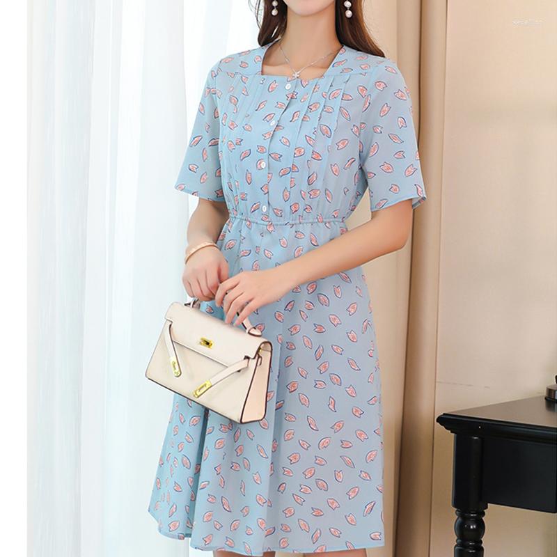 Party Dresses Sweet Women Print Dress 2023 Summer Chiffon A-line Floral Square Collar Fashion Female High Waist Casual Button Mini
Party Dresses Sweet Women Print Dress 2023 Summer Chiffon A-line Floral Square Collar Fashion Female High Waist Casual Button Mini