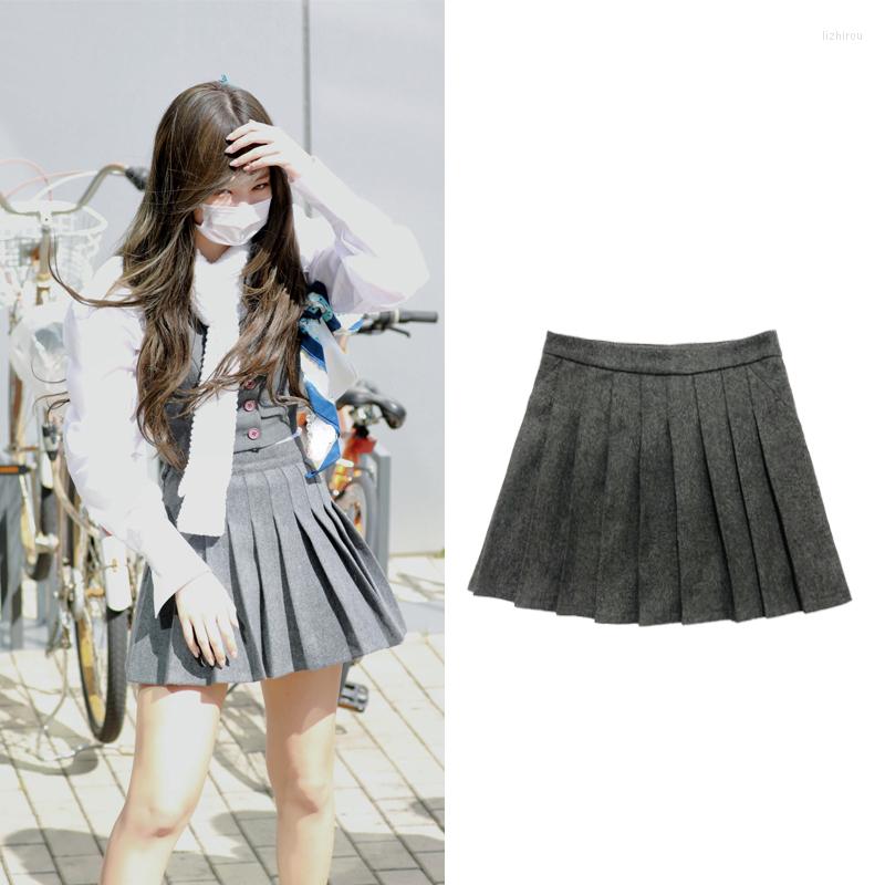 Skirts Kpop Korean Star JENNIE ROSE Spring Autumn Fashion Women Knitting Woolen Mini Skirt Lady High Waist Casual Pleated Flared, Gray
Skirts Kpop Korean Star JENNIE ROSE Spring Autumn Fashion Women Knitting Woolen Mini Skirt Lady High Waist Casual Pleated Flared, Gray