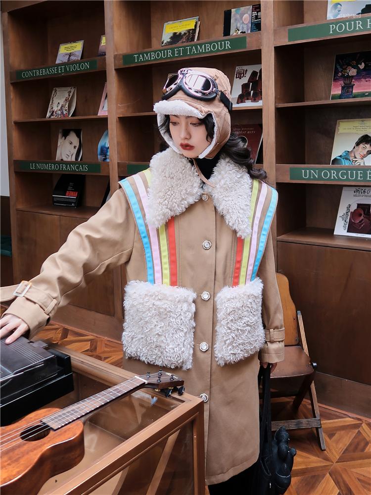 Women' Jackets Women Khaki Long Furry Jacket Vintage Collar Lambs Wool Sleeve Overcoat Femme Thick Winter Coat Streetwear 2023
Women' Jackets Women Khaki Long Furry Jacket Vintage Collar Lambs Wool Sleeve Overcoat Femme Thick Winter Coat Streetwear 2023