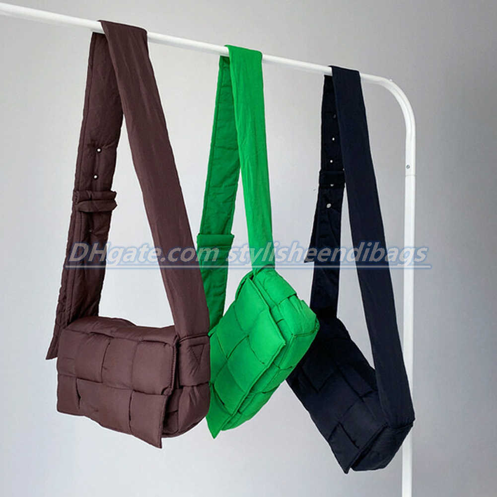 Totes 2022 New Space Cotton Handbag Shoulder Bag for Women Small Padded Cassette Ladies Quilted Shopper Bags Messenger Bag Tote Bags 0204/23, Green
Totes 2022 New Space Cotton Handbag Shoulder Bag for Women Small Padded Cassette Ladies Quilted Shopper Bags Messenger Bag Tote Bags 0204/23, Green