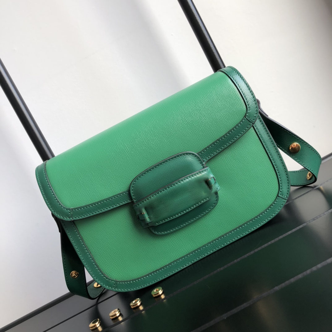 shoulder bag handbag is made of imported cow leather with ruby color with exquisite texture and 5A quality., Green
shoulder bag handbag is made of imported cow leather with ruby color with exquisite texture and 5A quality., Green