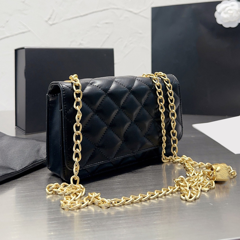 22K Womens Crush Pearl Beads WOC Wallet Bags With Gold Metal Chain Crossbody Shoulder Purse Turn Lock Diamond Lattice Multi Pochette Pouch Designer Handbags 20CM, Box
22K Womens Crush Pearl Beads WOC Wallet Bags With Gold Metal Chain Crossbody Shoulder Purse Turn Lock Diamond Lattice Multi Pochette Pouch Designer Handbags 20CM, Box