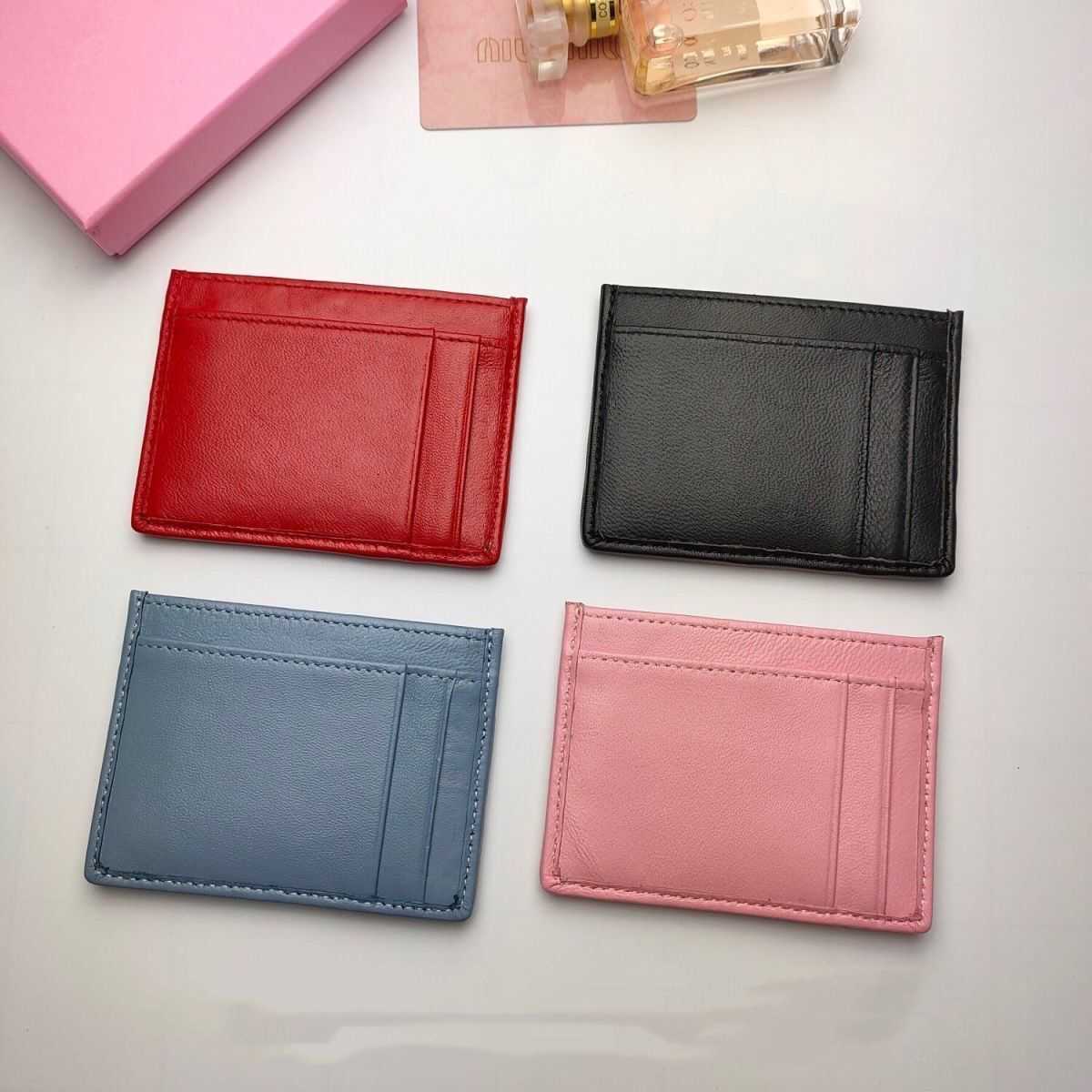 Brand Designer Card pack Full Sheepskin Women's Card Bag Pleated Leather Exquisite and Small Girl Heart Zero Purse First Choice for Foreign Trade Factory Direct Sale, Gift box packing
Brand Designer Card pack Full Sheepskin Women's Card Bag Pleated Leather Exquisite and Small Girl Heart Zero Purse First Choice for Foreign Trade Factory Direct Sale, Gift box packing