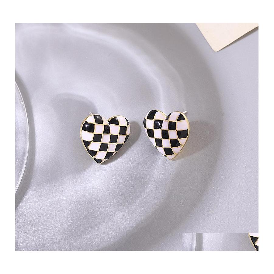 Stud Fashion Jewelry S925 Sier Post Peach Heart Earrings Black And White Checkerboard Drop Delivery Dhqf3
Stud Fashion Jewelry S925 Sier Post Peach Heart Earrings Black And White Checkerboard Drop Delivery Dhqf3