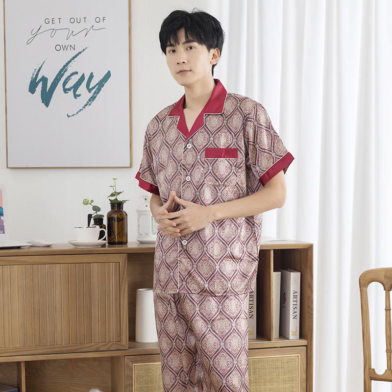 Men's Sleepwear Cool Comfortable Silk Pajamas Men Sleep Tops Trousers Sets Printed Short-sleeved Shorts Set
Men's Sleepwear Cool Comfortable Silk Pajamas Men Sleep Tops Trousers Sets Printed Short-sleeved Shorts Set