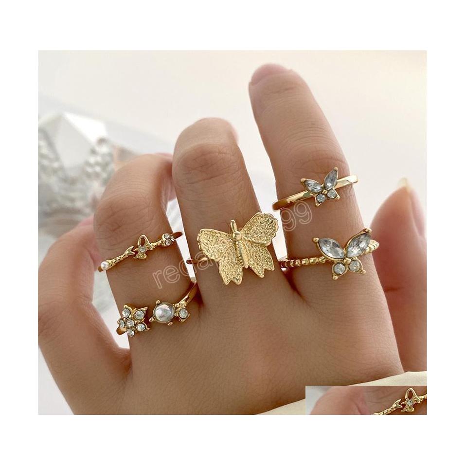 Band Rings Trendy Crystal Set For Women Girls Fashion Geometric Cz Zircon Butterfly Knuckle Finger Jewelry Drop Delivery Ring Dhvy7
Band Rings Trendy Crystal Set For Women Girls Fashion Geometric Cz Zircon Butterfly Knuckle Finger Jewelry Drop Delivery Ring Dhvy7