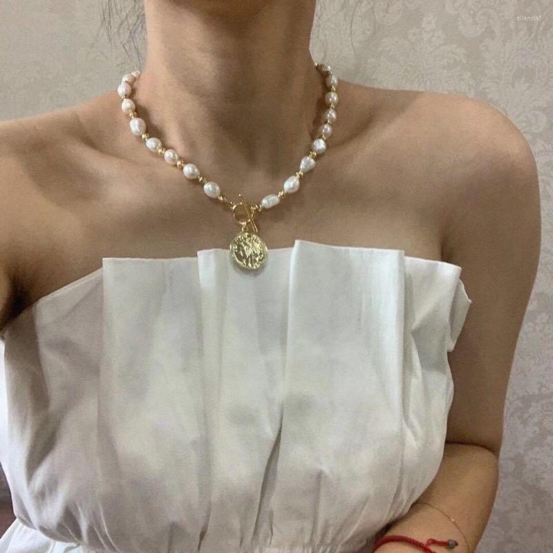 Chains 2023 Vintage Style Queen Of Coin Charm Pendant Natural Baroque Pearl Necklace
Chains 2023 Vintage Style Queen Of Coin Charm Pendant Natural Baroque Pearl Necklace