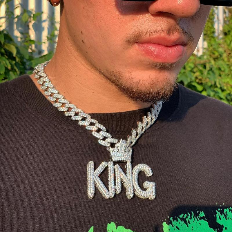 Choker Chokers Top Quality Full Paved 5A Cubic Zirconia CZ Rock Punk Hip Hop Bling Men Boy Cool Letter King Pendant NecklaceChokers
Choker Chokers Top Quality Full Paved 5A Cubic Zirconia CZ Rock Punk Hip Hop Bling Men Boy Cool Letter King Pendant NecklaceChokers