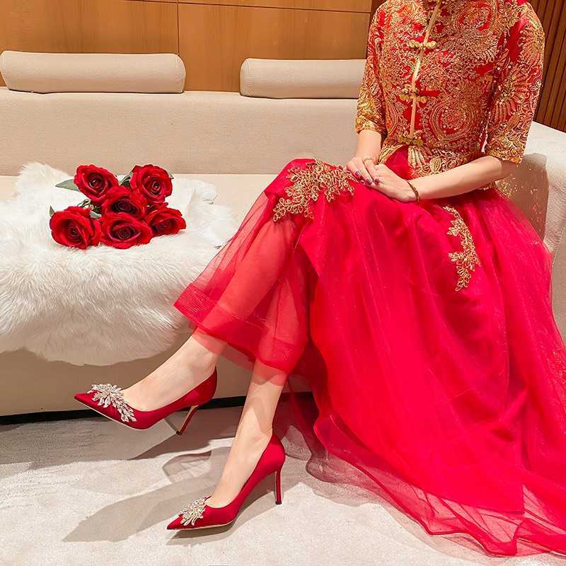2021 New Crystal Women Pumps Pointed Toe Thin White Stain Shallow Anti-skid Dress Wedding Bride High Heels Shoes Size 34 G230130