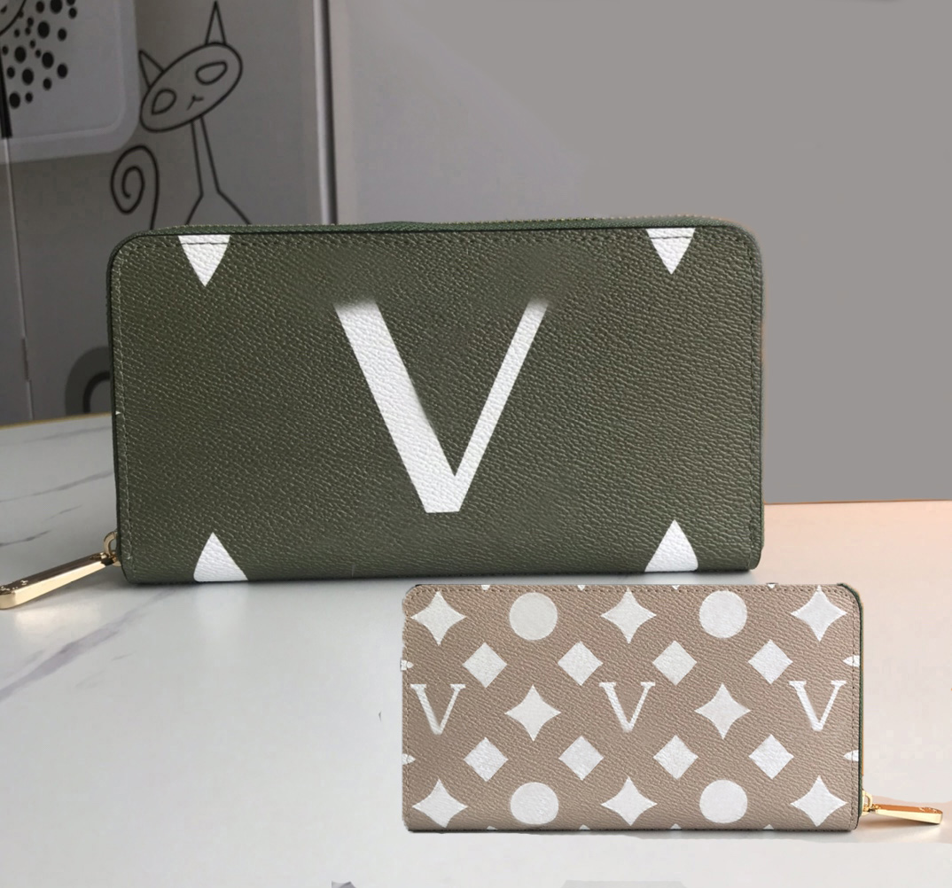 2023 Fashion designer wallets luxury mens womens leather bags Highs quality flower letter zipper coin purse checked Zippy card holders with Original Box 600L17A, Monogrames
2023 Fashion designer wallets luxury mens womens leather bags Highs quality flower letter zipper coin purse checked Zippy card holders with Original Box 600L17A, Monogrames