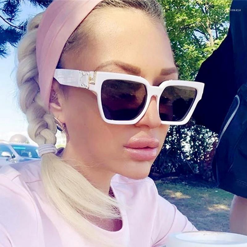 Sunglasses Luxury Square Women Brand Designer Shades For Retro Fashion Lentes De Sol MujerSunglasses Belo22
Sunglasses Luxury Square Women Brand Designer Shades For Retro Fashion Lentes De Sol MujerSunglasses Belo22