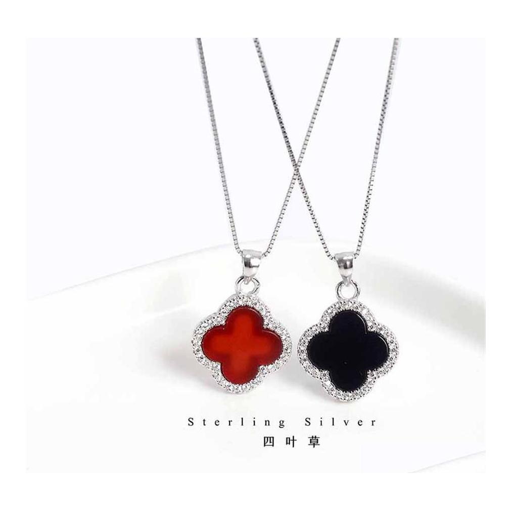 Pendant Necklaces S925 Sier Agate Clover Korean Chic Womens Temperament Necklace Clavicle Chain Fashion Jewelry313E Drop Delivery Je Otqjw
Pendant Necklaces S925 Sier Agate Clover Korean Chic Womens Temperament Necklace Clavicle Chain Fashion Jewelry313E Drop Delivery Je Otqjw