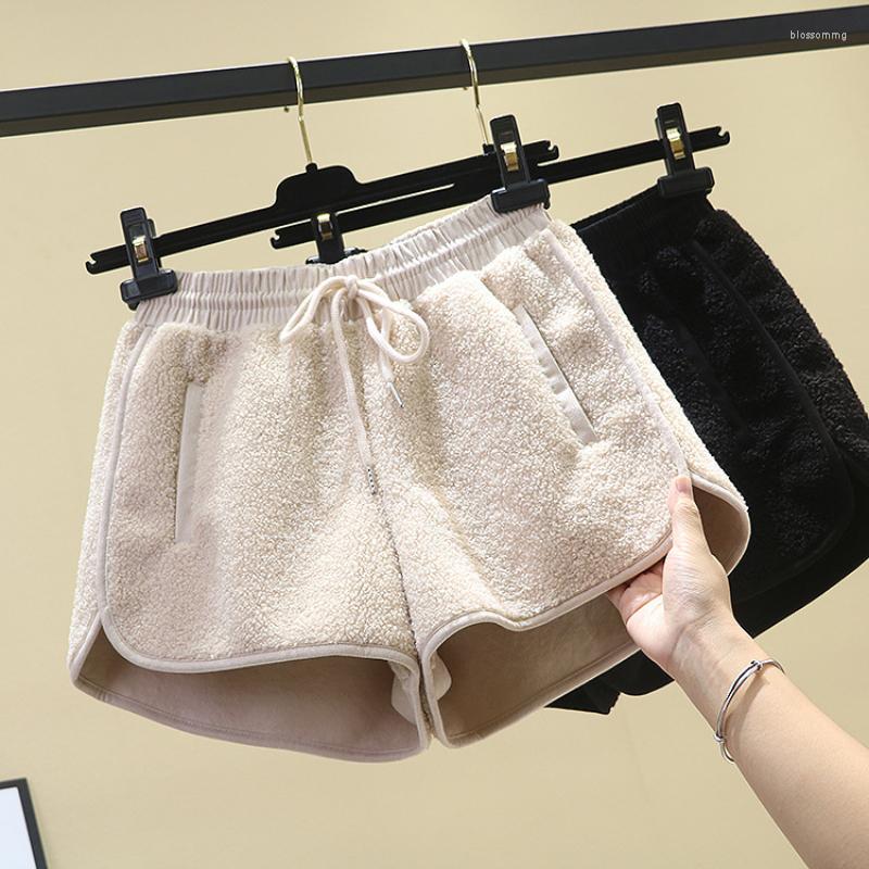 Women' Shorts Women Solid Loose Korean High Waist Autumn College Vintage Girlish Warm Stylish Street Chic For, Black
Women' Shorts Women Solid Loose Korean High Waist Autumn College Vintage Girlish Warm Stylish Street Chic For, Black