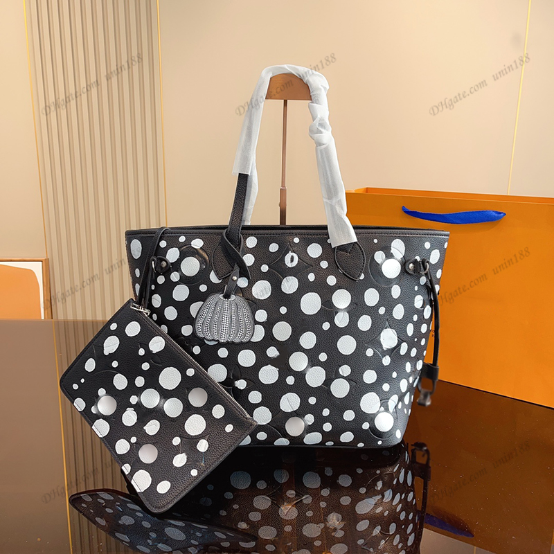 23 YK Luxurys Designers Women Upscale Totes Shopping Bags Yayoi Kusama Handbag Shouder Crossbody Bag Genuine Leather Ladies With Grain Coin Purse Bag 32cm, Black
23 YK Luxurys Designers Women Upscale Totes Shopping Bags Yayoi Kusama Handbag Shouder Crossbody Bag Genuine Leather Ladies With Grain Coin Purse Bag 32cm, Black