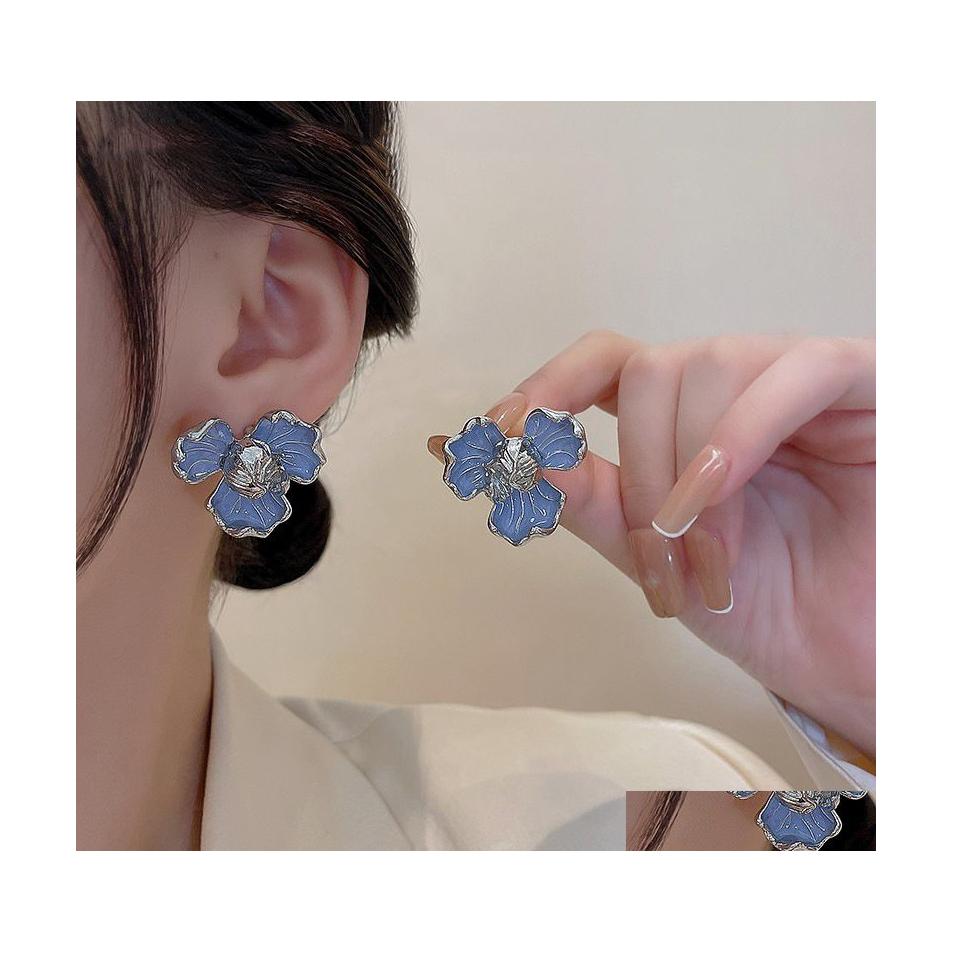 Stud Fashion Jewelry Enamel Blue Flower Earrings For Women Three Petal Florals Drop Delivery Dhnio
Stud Fashion Jewelry Enamel Blue Flower Earrings For Women Three Petal Florals Drop Delivery Dhnio