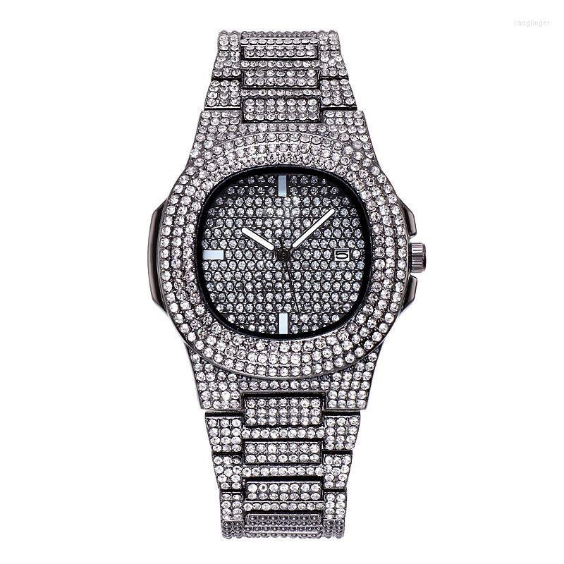 Wristwatches Gold Four Color Quartz Clock Fashion Square Starry Steel Band Watch Rhinestone Calendar Women's Watches Good Quality A3551
Wristwatches Gold Four Color Quartz Clock Fashion Square Starry Steel Band Watch Rhinestone Calendar Women's Watches Good Quality A3551