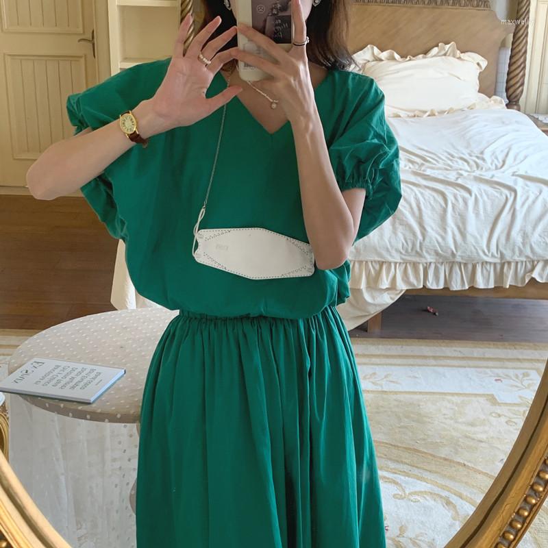 Work Dresses 2023 Women Summer Vintage Green Two Piece Set Lantern Sleeve V Neck Pullover Short Tops Elastic High Waist A-line Skirt, Black
Work Dresses 2023 Women Summer Vintage Green Two Piece Set Lantern Sleeve V Neck Pullover Short Tops Elastic High Waist A-line Skirt, Black