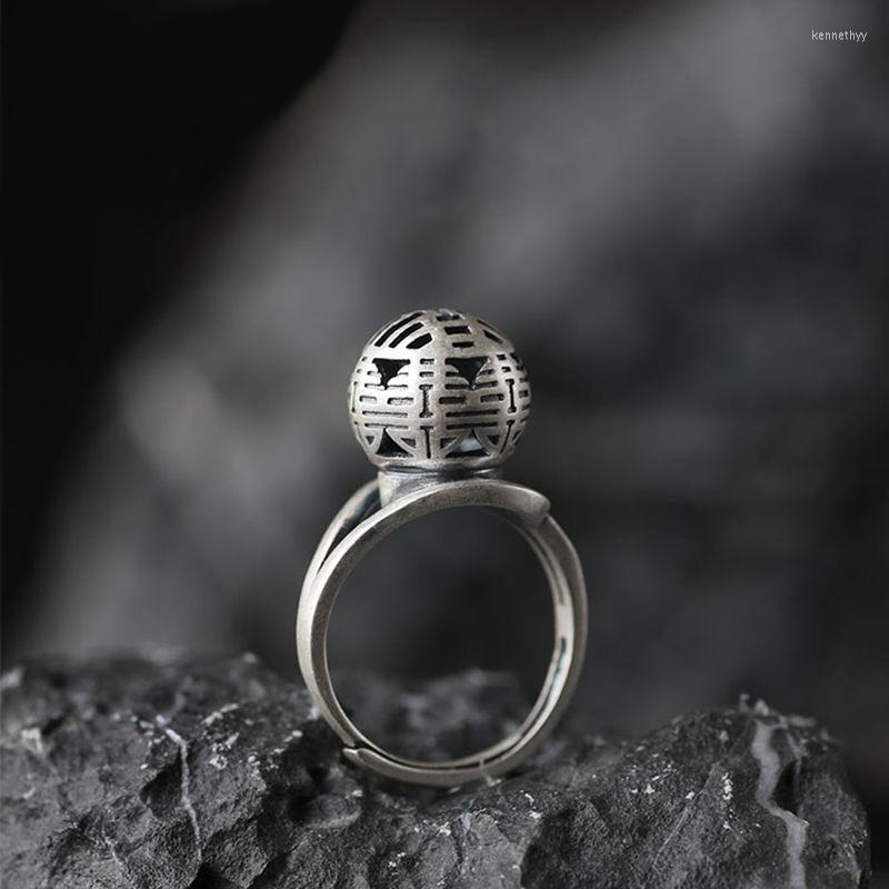 Cluster Rings S925 Sterling Silver Ring Retro Double Happiness Text Hollow Round Ball Opening Adjustment Chinese Style Jewelry
Cluster Rings S925 Sterling Silver Ring Retro Double Happiness Text Hollow Round Ball Opening Adjustment Chinese Style Jewelry