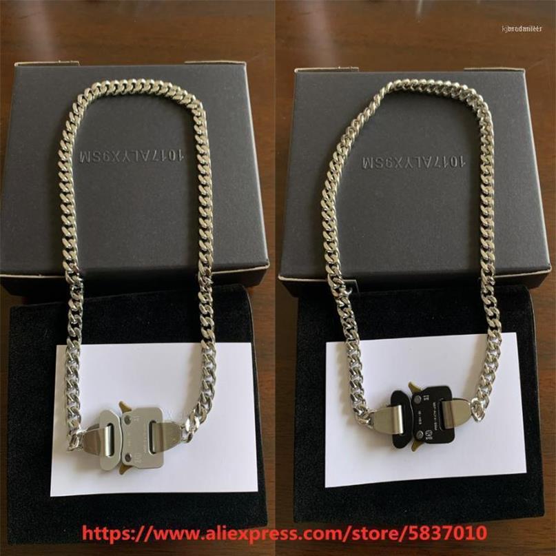 Chains 2021 ALYX CUBIX CHAIN NECKLACE Men Women Classic 1017 9SM Necklaces Signature Metal Buckle Stainless Steel Colorfast1203R
Chains 2021 ALYX CUBIX CHAIN NECKLACE Men Women Classic 1017 9SM Necklaces Signature Metal Buckle Stainless Steel Colorfast1203R