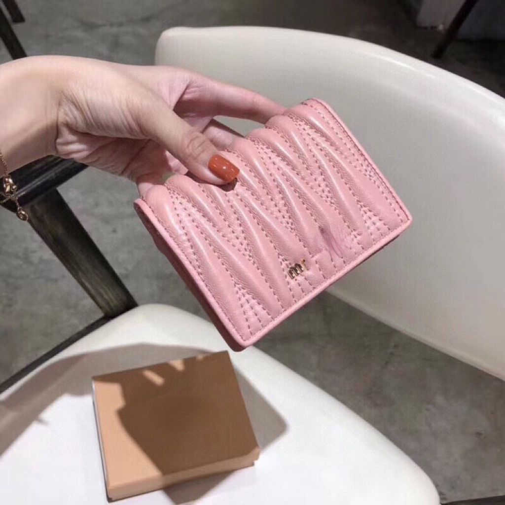 Luxury Designer wallet Card pack Sheepskin Fold Women's Short change canvas coin Purse Value Wallets Card Versatile Fashion Leather Simple Factory Direct Sale, Pink
Luxury Designer wallet Card pack Sheepskin Fold Women's Short change canvas coin Purse Value Wallets Card Versatile Fashion Leather Simple Factory Direct Sale, Pink