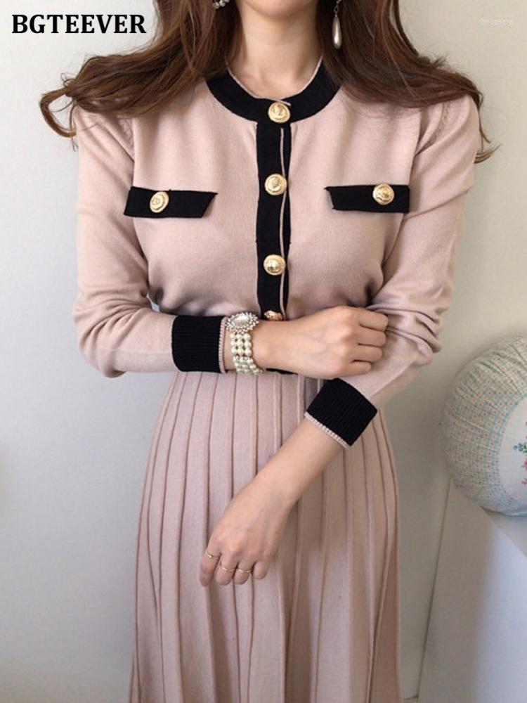 Casual Dresses BGTEEVER Elegant Patchwork O-neck Knitted Pleated Dress Women Stylish Long Sleeve Single-breasted Female A-line Sweater, Khaki
Casual Dresses BGTEEVER Elegant Patchwork O-neck Knitted Pleated Dress Women Stylish Long Sleeve Single-breasted Female A-line Sweater, Khaki
