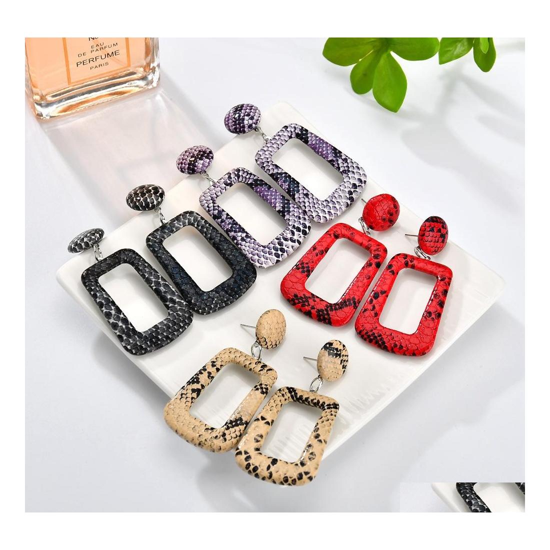 Dangle Chandelier Snake Skin Statement Earrings For Women Oversize Large Big Long Geometric Leather Drop Earring Fashion Jewelry I Oteok
Dangle Chandelier Snake Skin Statement Earrings For Women Oversize Large Big Long Geometric Leather Drop Earring Fashion Jewelry I Oteok