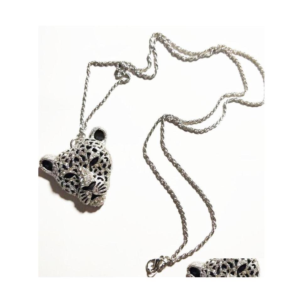 Pendant Necklaces Fashion Jewelry Leopard Head Necklace Rhinstone Leopards Sweater Drop Delivery Pendants Dh6C4
Pendant Necklaces Fashion Jewelry Leopard Head Necklace Rhinstone Leopards Sweater Drop Delivery Pendants Dh6C4