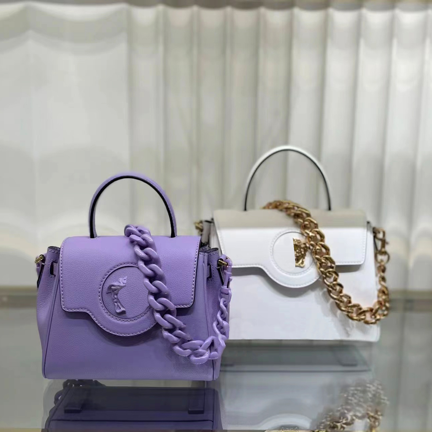 classic top handle La Medusa tote Bag lady Detachable shoulder strap Luxury Designer messenger real leather CrossBody Bags mens purses womens clutch famous hangbag, Purple
classic top handle La Medusa tote Bag lady Detachable shoulder strap Luxury Designer messenger real leather CrossBody Bags mens purses womens clutch famous hangbag, Purple
