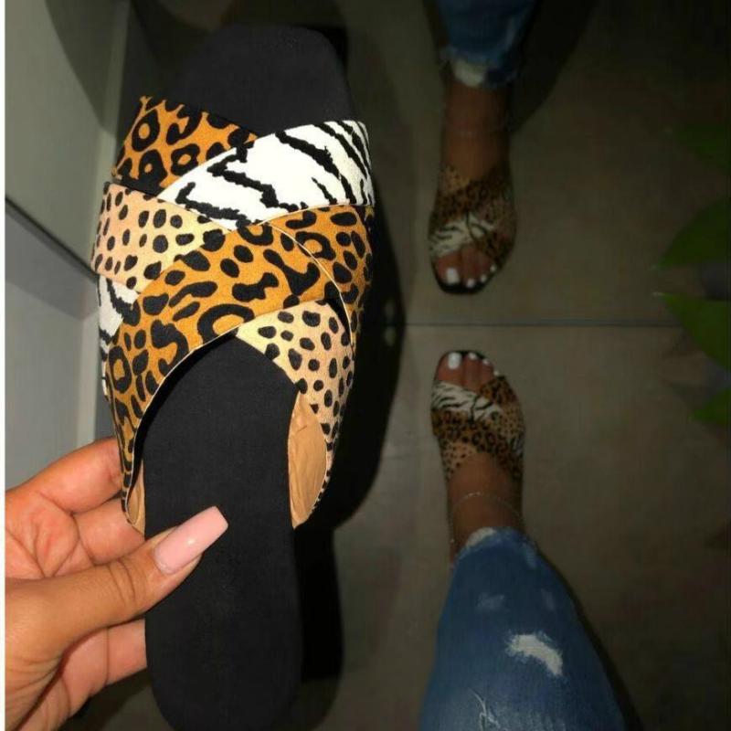 Slippers Summer Women PU Leather Platform Leopard Flat Heel Peep Toe Slides Casual Fashion Female Ladies Shoes Zapatos De Mujer
Slippers Summer Women PU Leather Platform Leopard Flat Heel Peep Toe Slides Casual Fashion Female Ladies Shoes Zapatos De Mujer