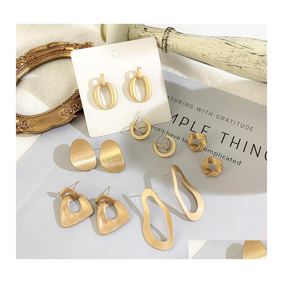 Stud Korea Classic Geometric Metal Earrings For Women Trendy Gold Small Large Circle Hoop Girls Fashion Jewelry Gift Drop Delivery Otrrn
Stud Korea Classic Geometric Metal Earrings For Women Trendy Gold Small Large Circle Hoop Girls Fashion Jewelry Gift Drop Delivery Otrrn