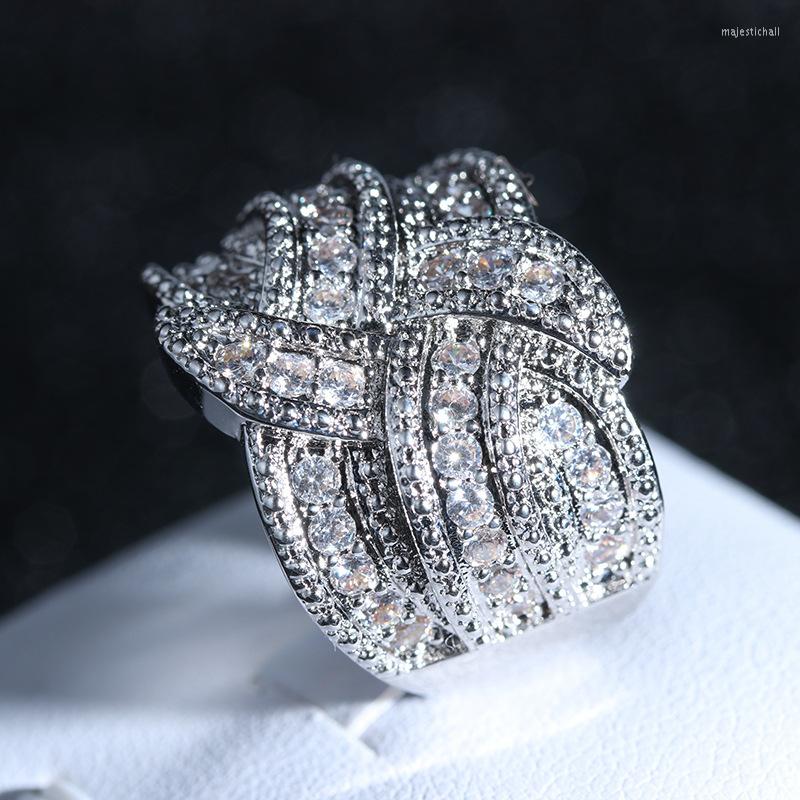 Cluster Rings Sterling Silver 925 Full Diamond Spinning Ring Women's Fashion Luxury Party Flashing Zircon Anniversary Gift
Cluster Rings Sterling Silver 925 Full Diamond Spinning Ring Women's Fashion Luxury Party Flashing Zircon Anniversary Gift