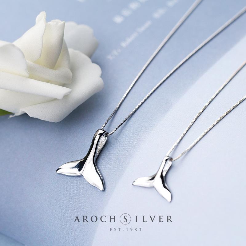 Pendant Necklaces S925 Silver Necklace Women's Beauty Small Fish Tail Dolphin Choker D1556
Pendant Necklaces S925 Silver Necklace Women's Beauty Small Fish Tail Dolphin Choker D1556