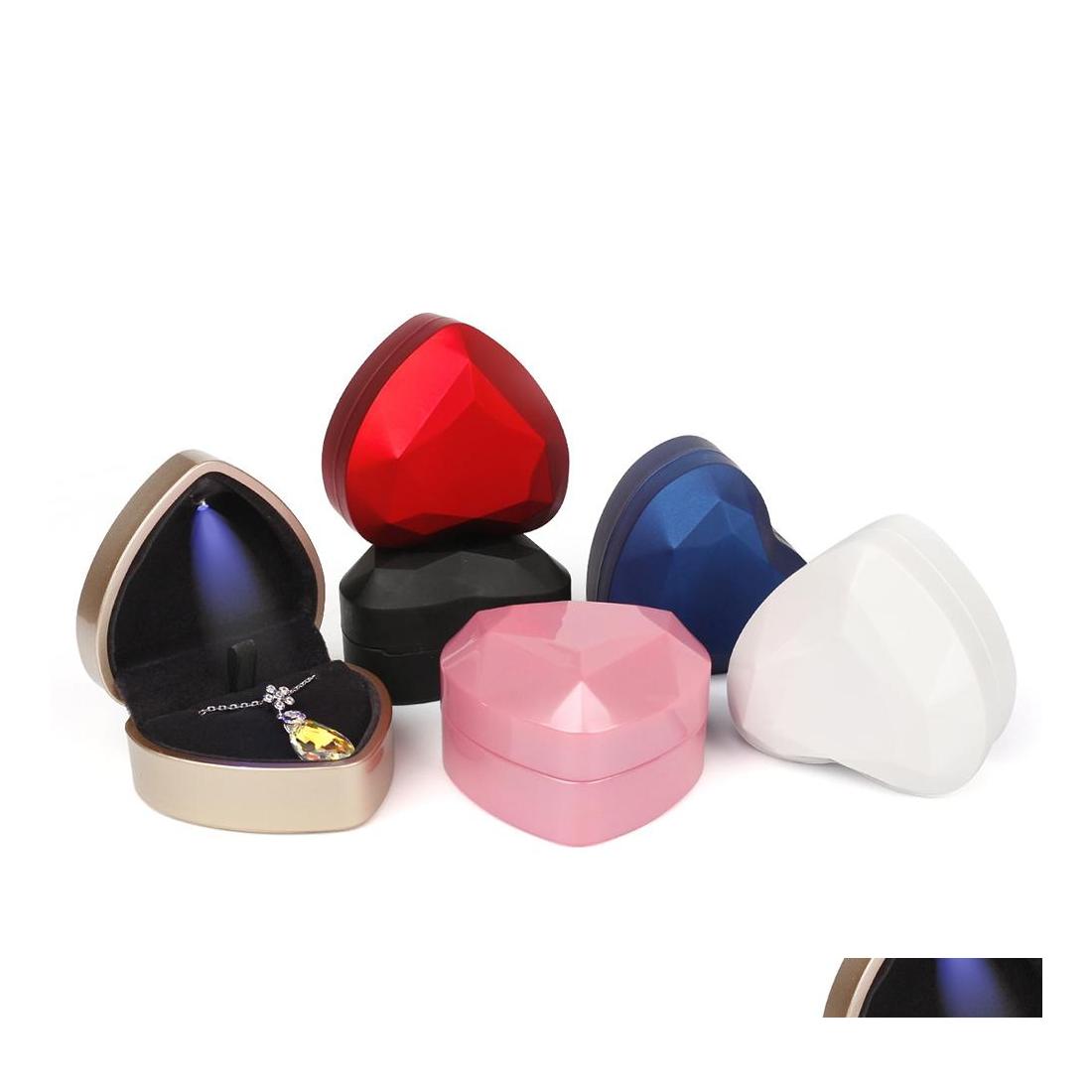 Jewelry Boxes Heart Shaped Led Light Wedding Ring Box With Display Storage Decoration Cases Pendant Bag Birthday Gift Drop Delivery Otdoe
Jewelry Boxes Heart Shaped Led Light Wedding Ring Box With Display Storage Decoration Cases Pendant Bag Birthday Gift Drop Delivery Otdoe
